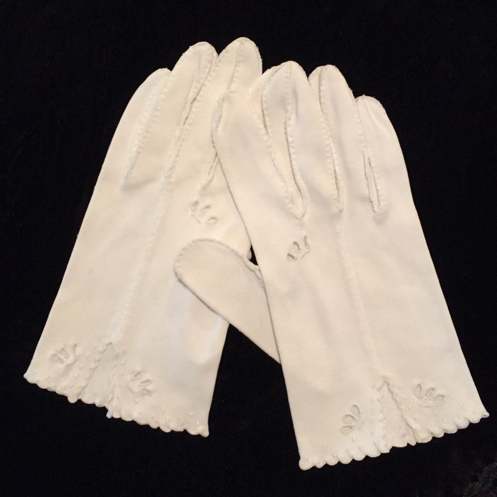 Vtg white gloves